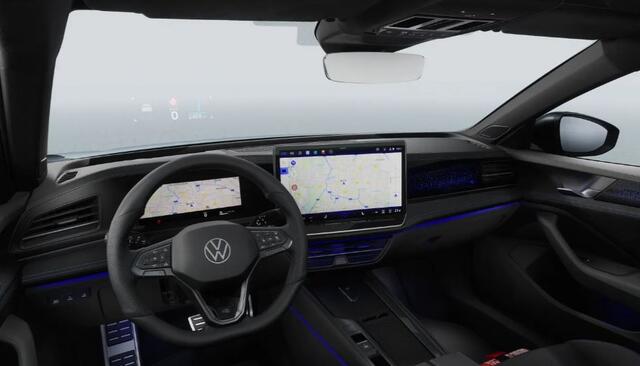 Volkswagen PASSAT Variant 1.5 eHybrid 272PK DSG R-Line Edition / Resterende Fabrieksgarantie tot 23-09 2030 / Trekhaak / Leer / Panoramadak / 19'' LMV / VW