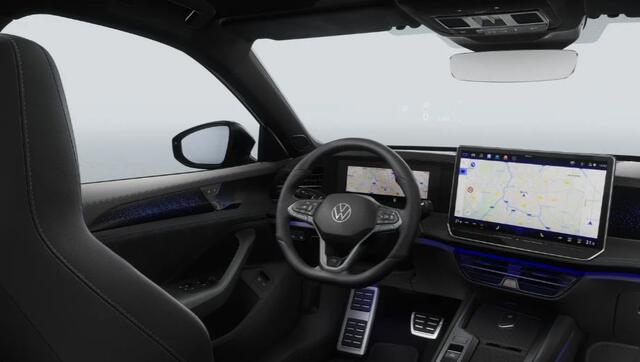 Volkswagen PASSAT Variant 1.5 eHybrid 272PK DSG R-Line Edition / Resterende Fabrieksgarantie tot 23-09 2030 / Trekhaak / Leer / Panoramadak / 19'' LMV / VW
