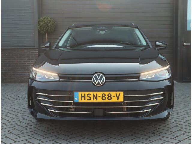 Volkswagen PASSAT Variant 1.5 eHybrid Elegance Business | Trekhaak | Massage | Stoelverwarming