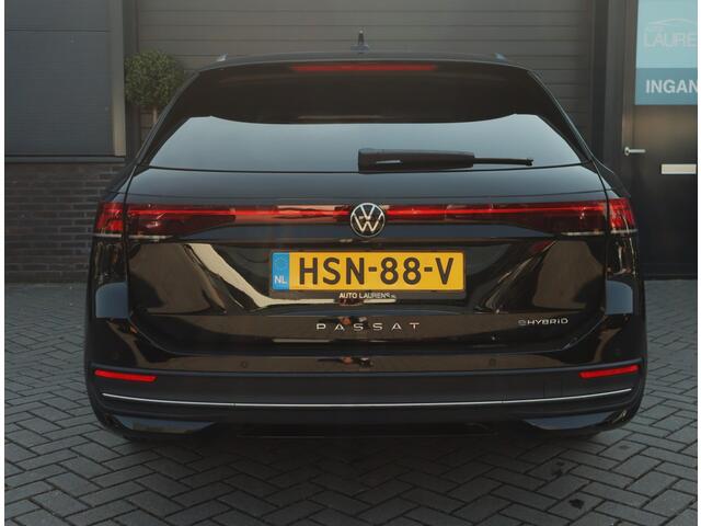 Volkswagen PASSAT Variant 1.5 eHybrid Elegance Business | Trekhaak | Massage | Stoelverwarming