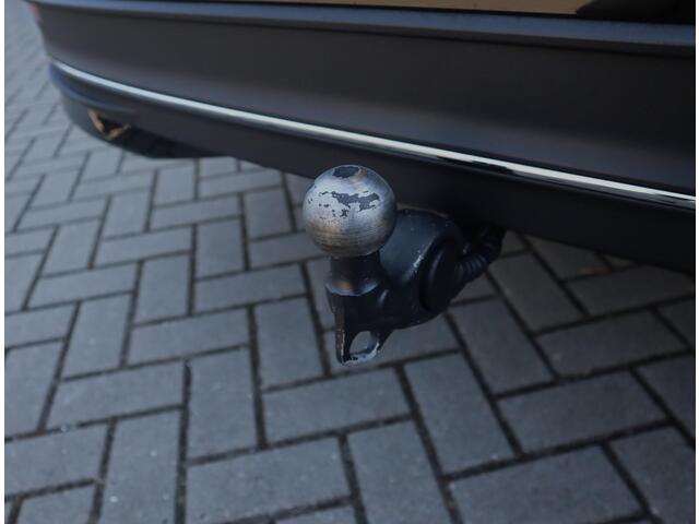 Volkswagen PASSAT Variant 1.5 eHybrid Elegance Business | Trekhaak | Massage | Stoelverwarming
