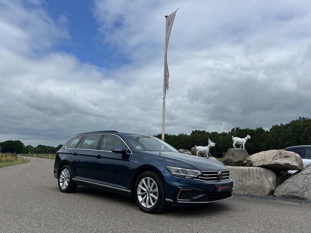 Volkswagen PASSAT variant 1.4 TSI PHEV GTE 1e EIGENAAR NAVI ADAPT CRUISE CAMERA LED ECC