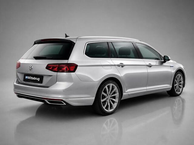 Volkswagen PASSAT Variant 1.4 TSI PHEV 218PK GTE Business / Panoramadak / Standkachel / Memory Seat / Digitale Cockpit / LED Matrix / Stoelverwarming V+A / Head-Up Display / Achteruitrijcamera