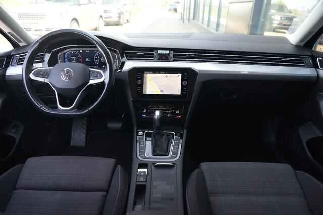 Volkswagen PASSAT Variant 1.5 TSI Business 150pk Navigatie/Camera/AdaptieveCruiseControl