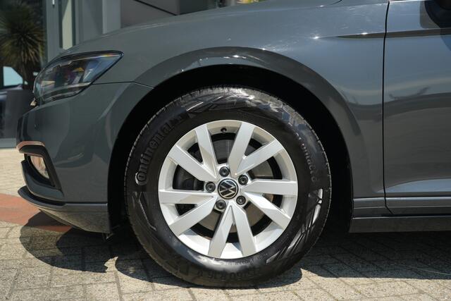 Volkswagen PASSAT Variant 1.5 TSI Business 150pk Navigatie/Camera/AdaptieveCruiseControl