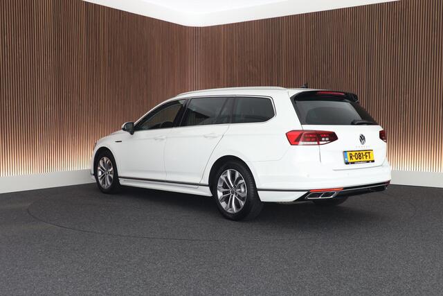 Volkswagen PASSAT Variant 2.0 TDI DSG 150pk R-Line Business Camera Stoelverwarming Virtual Cockpit