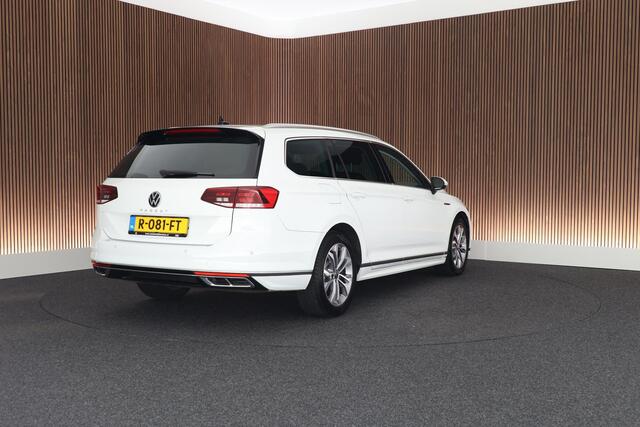 Volkswagen PASSAT Variant 2.0 TDI DSG 150pk R-Line Business Camera Stoelverwarming Virtual Cockpit