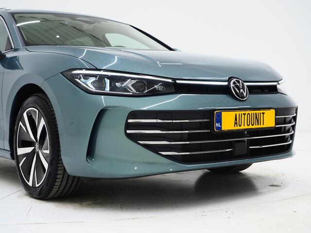 Volkswagen PASSAT Variant 1.5 eHybrid Elegance | Panoramadak | Leder/Alcantara | Massage | Trekhaak | HUD | Keyless | Sfeerlicht