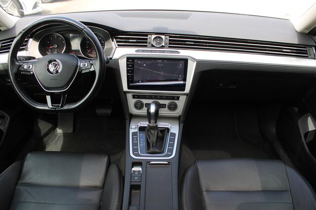 Volkswagen PASSAT Variant 1.4 TSI Comfortline Business PANORAMADAK LEDER TREKHAAK CAMERA