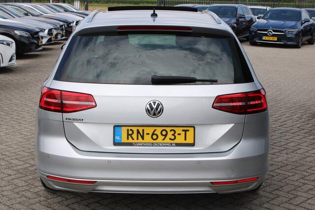 Volkswagen PASSAT Variant 1.4 TSI Comfortline Business PANORAMADAK LEDER TREKHAAK CAMERA
