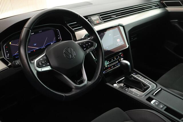 Volkswagen PASSAT Variant 1.5 TSI 150pk DSG R-Line Business + Keyless Panoramadak 360Camera Stoelverwarming Virtual Cockpit Navigatie