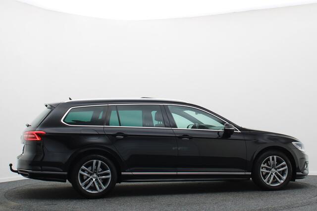 Volkswagen PASSAT Variant 1.6 TDI DSG Highline Business R-Line Panoramadak, Virtual Cockpit, Trekhaak, Camera, Apple Carplay, PDC, 17''