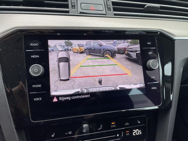 Volkswagen PASSAT Variant 1.5 TSI Business | Automaat | Trekhaak | Stoelverwarming | Head-up-Display | Adaptieve Cruise Control | Apple Carplay & Android Auto