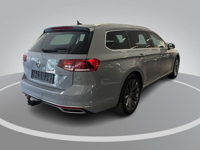 Volkswagen PASSAT 1.4 TSI eHybrid 218pk DSG GTE Business · Camera · Inklap. Trekhaak · Elek. Achterklep · Keyless · Stoelverwarming · ACC ·
