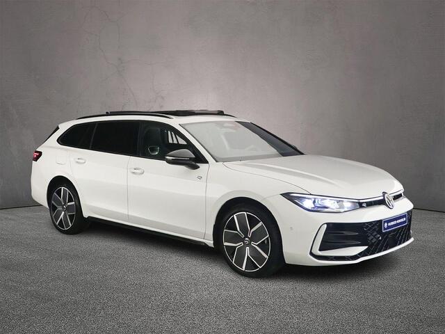 Volkswagen PASSAT Variant R-Line Edition 1.5 TSI eHybrid 204pk DSG Automaat Trekhaak, 360 camera, Panoramadak, Adaptive cruise control, LED matrix koplampen