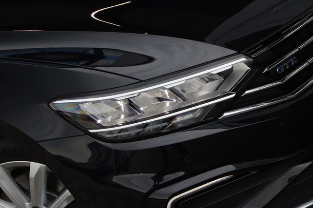 Volkswagen PASSAT Variant 1.4 TSI PHEV GTE Business | Trekhaak | Camera | ACC |