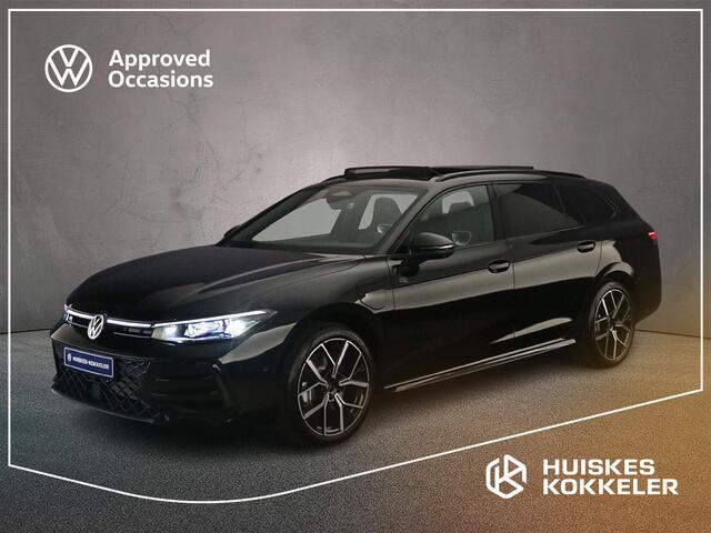 Volkswagen PASSAT Variant R-Line Edition 1.5 TSI eHybrid 204pk DSG Automaat Trekhaak, Black Style, Panoramadak, Adaptive cruise control, 360 camera, Achteruitrijcamera