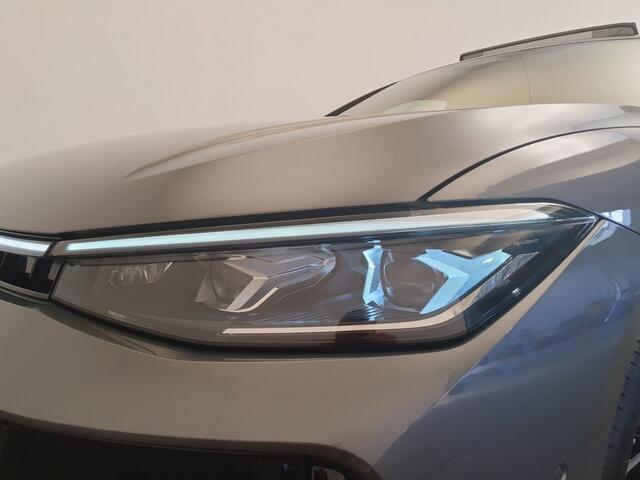 Volkswagen PASSAT Variant 1.5 eHybrid 272pk DSG/AUT R-Line Wegklapbare trekhaak, Harman/Kardon, Leder, Pano