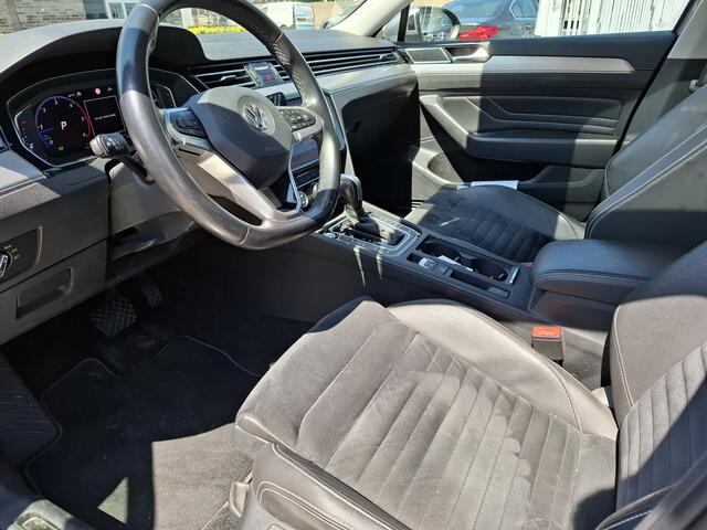 Volkswagen PASSAT Variant 1.6 TDI Highline Business R Automaat | clima | Navi | Pano | S/S | Virtual cockpit | Stoelverwarming |