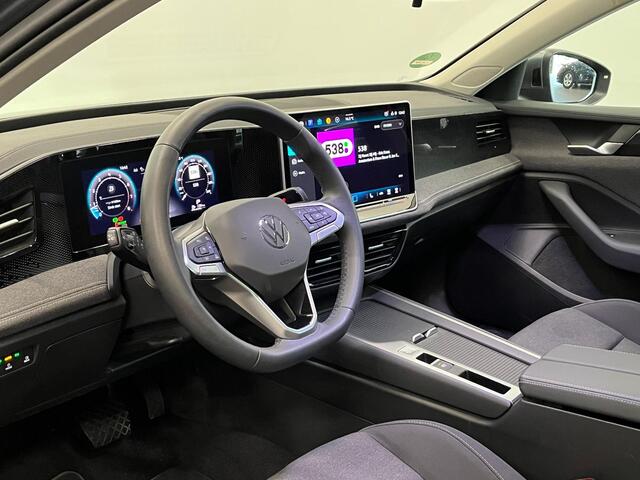Volkswagen PASSAT Variant 1.5 eTSI DSG-7 Aut Variant Business Airco ECC Navi Wireless Carplay 17" LM Velgen PDC VA+Camera Adaptive Cruise Control