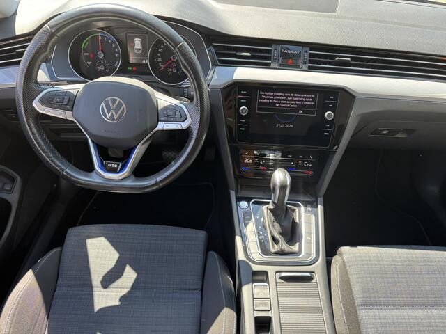 Volkswagen PASSAT Variant 1.4 TSI PHEV GTE / Trekhaak / SoH 88,2 / Applecarplay/AndroidAuto / Stoelverwarming / Ergo Stoelen /