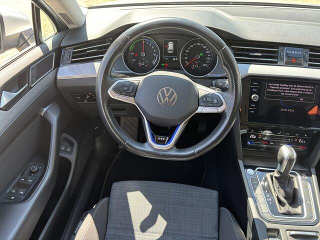 Volkswagen PASSAT Variant 1.4 TSI PHEV GTE / Trekhaak / SoH 88,2 / Applecarplay/AndroidAuto / Stoelverwarming / Ergo Stoelen /