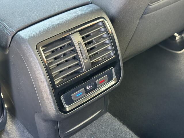 Volkswagen PASSAT Variant 1.4 TSI PHEV GTE / Trekhaak / SoH 88,2 / Applecarplay/AndroidAuto / Stoelverwarming / Ergo Stoelen /