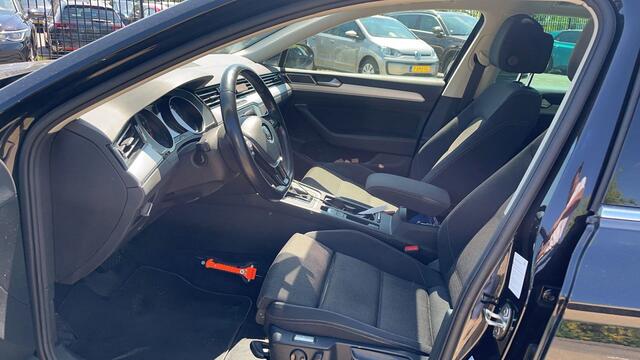 Volkswagen PASSAT Variant 1.4 TSI DSG Comfortline / Panorama dak / Climate control / Navigatie / 16'' LMV