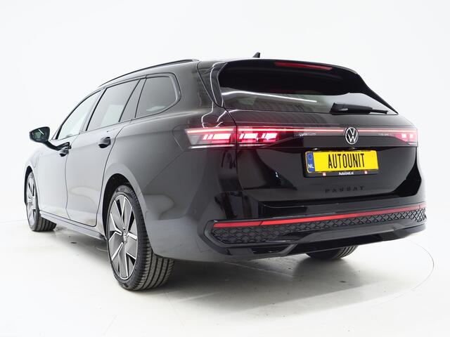 Volkswagen PASSAT Variant 1.5 eHybrid R-Line | 5 Jaar Garantie | Leder | Panoramadak | Stoelventilatie | Trekhaak | Harman/Kardon | Massage | 360