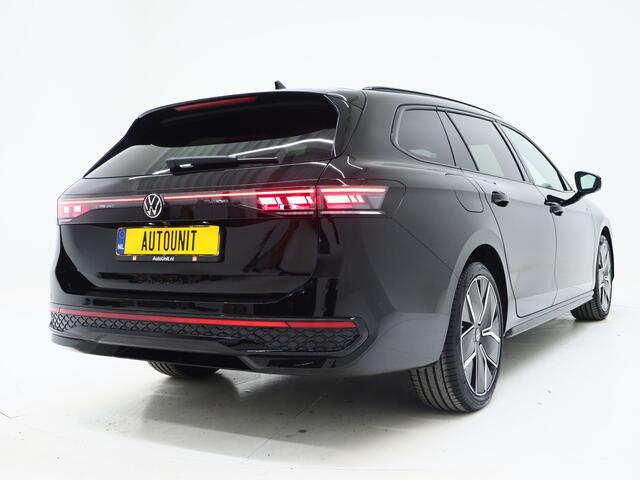 Volkswagen PASSAT Variant 1.5 eHybrid R-Line | 5 Jaar Garantie | Leder | Panoramadak | Stoelventilatie | Trekhaak | Harman/Kardon | Massage | 360
