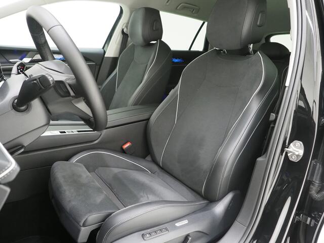 Volkswagen PASSAT Variant 1.5 eHybrid 204PK | Leder/Alcantara | Massage | Stoelkoeling | Trekhaak | HUD | 360 | Keyless