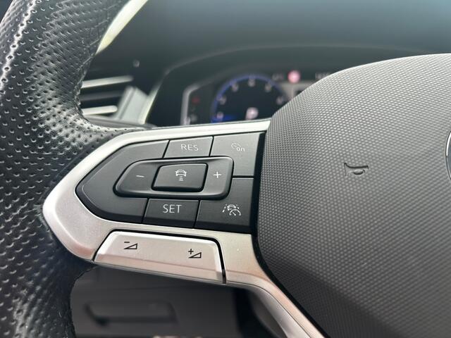 Volkswagen PASSAT Variant 1.5 TSI R-Line Bns+