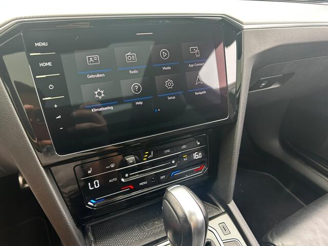Volkswagen PASSAT Variant 1.5 TSI R-Line Bns+