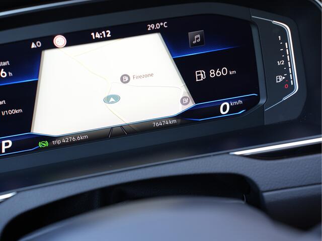 Volkswagen PASSAT Variant 1.5 TSI Business | Draadloze telefoonlader | Apple Carplay | Achteruitrijcamera |