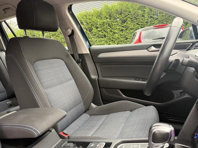 Volkswagen PASSAT Variant GTE Business aut., Camera | Navi | Clima