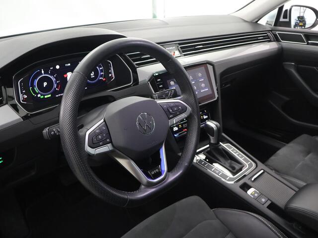 Volkswagen PASSAT Variant 1.4 TSI PHEV GTE Business | SOH 95,9% | Panoramadak | 360° Camera | Cruise Control Adaptief | Apple Carplay/Android Auto | Navigatie | Virtual Cockpit | Elek. Achterklep |