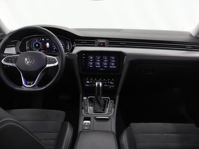 Volkswagen PASSAT Variant 1.4 TSI PHEV GTE Business | SOH 95,9% | Panoramadak | 360° Camera | Cruise Control Adaptief | Apple Carplay/Android Auto | Navigatie | Virtual Cockpit | Elek. Achterklep |
