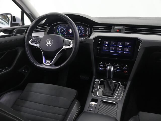Volkswagen PASSAT Variant 1.4 TSI PHEV GTE Business | SOH 95,9% | Panoramadak | 360° Camera | Cruise Control Adaptief | Apple Carplay/Android Auto | Navigatie | Virtual Cockpit | Elek. Achterklep |