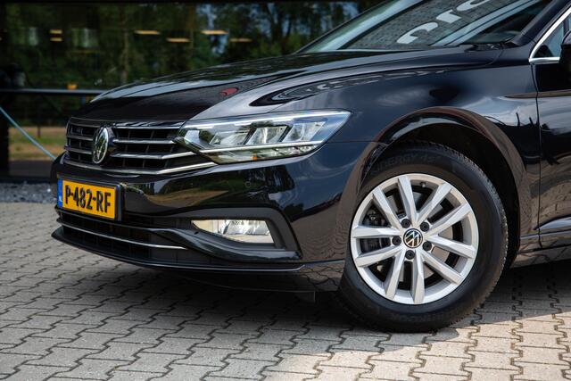 Volkswagen PASSAT Variant 1.5 TSI R-Line Business + , Adap. cruise, Trekhaak, Carplay, Memory,
