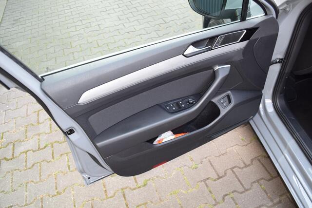 Volkswagen PASSAT Variant 1.4 TSI PHEV GTE Business