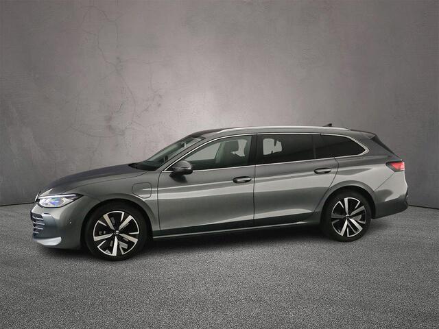 Volkswagen PASSAT Variant Business 1.5 TSI eHybrid 204pk DSG Automaat Trekhaak, Adaptive cruise control, Navigatie, Achteruitrijcamera, LED koplampen, App connect