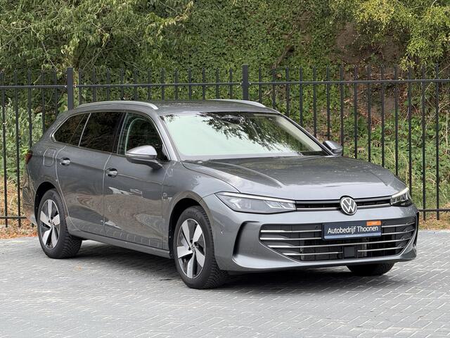 Volkswagen PASSAT Variant 1.5 eHybrid Business | Trekhaak | HUD | Camera