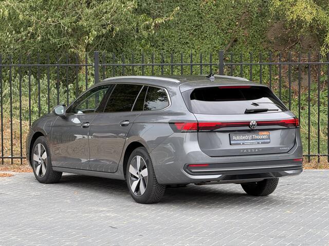 Volkswagen PASSAT Variant 1.5 eHybrid Business | Trekhaak | HUD | Camera