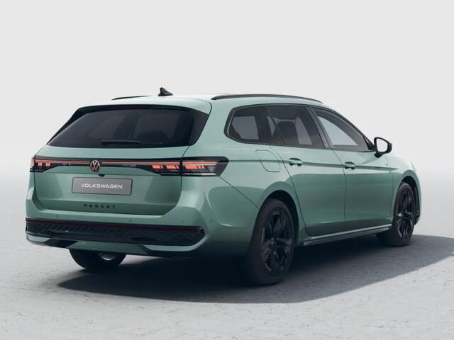 Volkswagen PASSAT Variant R-Line Edition 1.5 eHybrid 204 PK versn. DSG · Black Style Pakket · Trekhaak incl. Trailer Assist ·