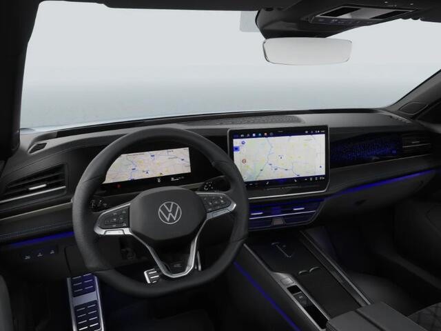 Volkswagen PASSAT Variant R-Line Edition 1.5 eHybrid 204 PK versn. DSG · Black Style Pakket · Trekhaak incl. Trailer Assist ·