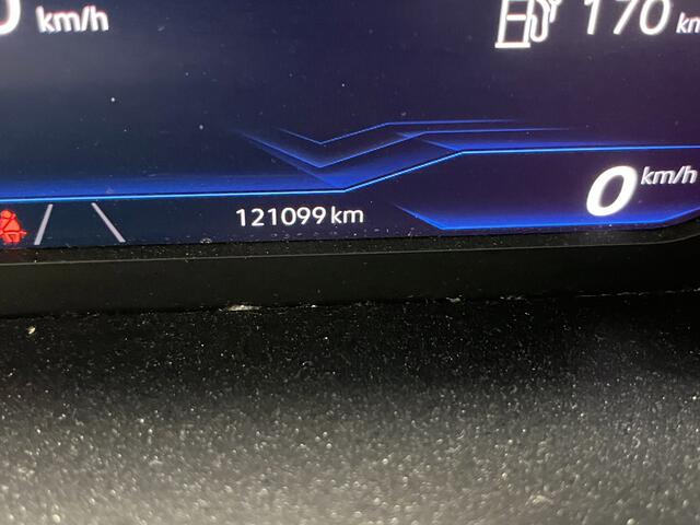 Volkswagen PASSAT Variant 1.4 TSI PHEV GTE Business / AUTOMAAT/ PANO/ TREKHAAK/ STANDKACHEL/ 360 CAMERA/ MEMORY SEATS/ ERGO COMFORT/ DODE HOEK/ IQ. LIGHT/ TRAVEL ASSIST/ STOELVERWARM./ KEYLESS/ APP CONNECT/ ADAPT. CRUISE/ 17" LMV
