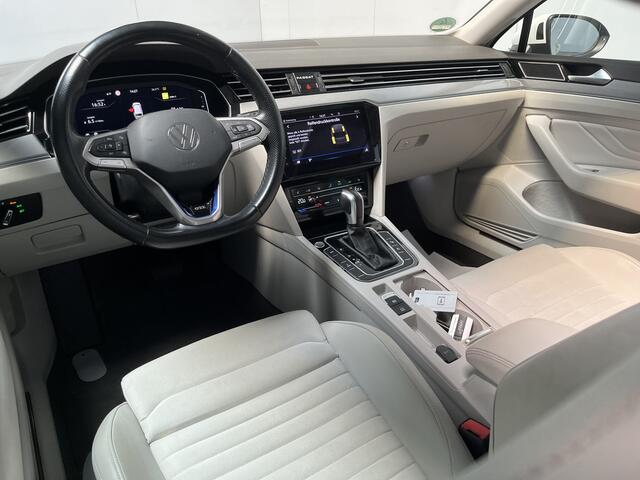 Volkswagen PASSAT Variant 1.4 TSI PHEV GTE Business / AUTOMAAT/ PANO/ TREKHAAK/ STANDKACHEL/ 360 CAMERA/ MEMORY SEATS/ ERGO COMFORT/ DODE HOEK/ IQ. LIGHT/ TRAVEL ASSIST/ STOELVERWARM./ KEYLESS/ APP CONNECT/ ADAPT. CRUISE/ 17" LMV