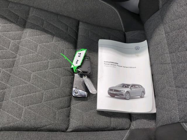 Volkswagen PASSAT VARIANT 1.5 TSI BUSINESS I AUTOMAAT I NAVIGATIE I P-CAMERA I ADAPTIVE CRUISE CONTROL