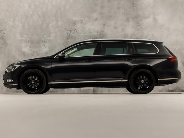 Volkswagen PASSAT Variant 1.4 TSI ACT Highline R 150Pk Automaat (VIRTUAL COCKPIT, APPLE CARPLAY, BLACK PACK, CAMERA, STOELVERWARMING, LEDER/ALCANTARA, GETINT GLAS, KEYLESS, ADAPTIVE CRUISE, NIEUWSTAAT)