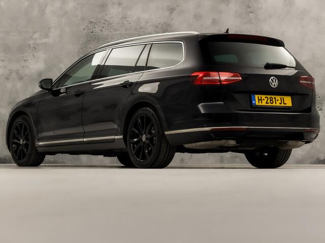 Volkswagen PASSAT Variant 1.4 TSI ACT Highline R 150Pk Automaat (VIRTUAL COCKPIT, APPLE CARPLAY, BLACK PACK, CAMERA, STOELVERWARMING, LEDER/ALCANTARA, GETINT GLAS, KEYLESS, ADAPTIVE CRUISE, NIEUWSTAAT)